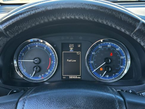 Used 2018 Toyota Corolla SE image 28