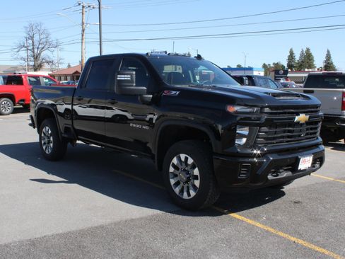 New 2026 Chevrolet Silverado 2500 Custom w/ Custom Value Package AWD/4WD image 3