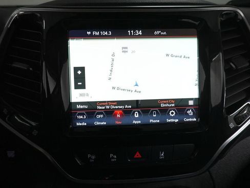 Used 2021 Jeep Cherokee Limited w/ Elite Package AWD/4WD image 18