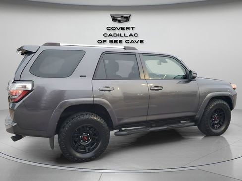 Used 2021 Toyota 4Runner SR5 Premium image 10
