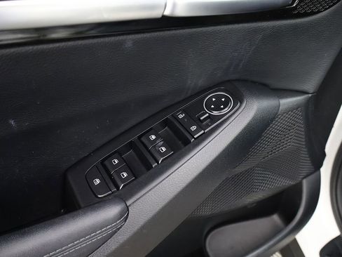 Used 2024 Kia Seltos S AWD/4WD image 36