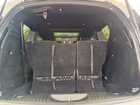 Used 2024 Chrysler Pacifica Premium FWD image 33