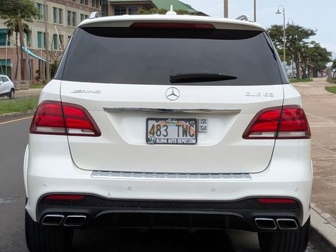 Used 2017 Mercedes-Benz GLE 63 AMG 4MATIC image 4