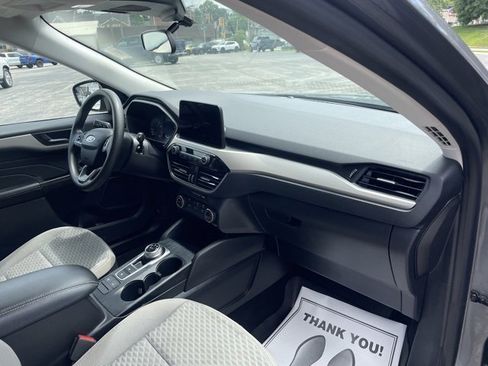 Used 2022 Ford Escape SE image 28