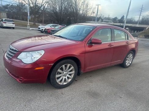 Used 2010 Chrysler Sebring Limited image 3