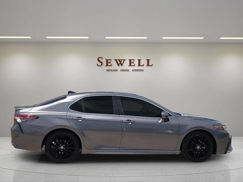 Used 2024 Toyota Camry XSE w/ Navigation Package FWD image 5
