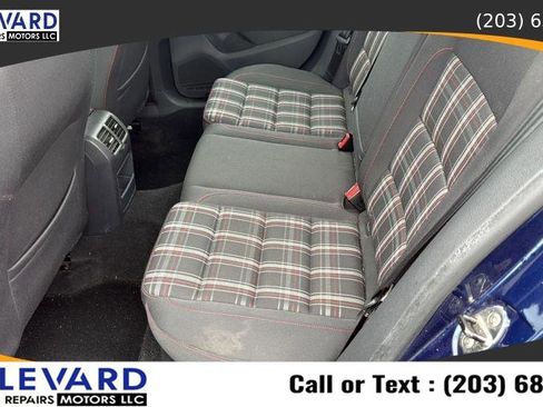 Used 2013 Volkswagen Golf 4-Door FWD image 27