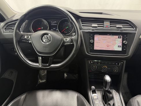Used 2018 Volkswagen Tiguan SEL image 24