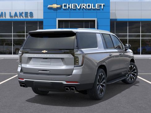 New 2025 Chevrolet Suburban High Country image 4