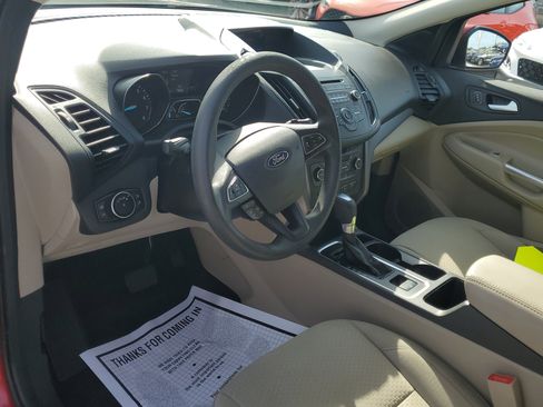 Used 2017 Ford Escape SE image 22