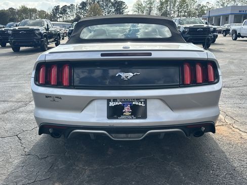 Used 2017 Ford Mustang Premium image 7