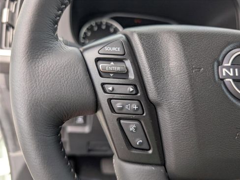 Used 2025 Nissan Frontier SV w/ SV Convenience Package image 26