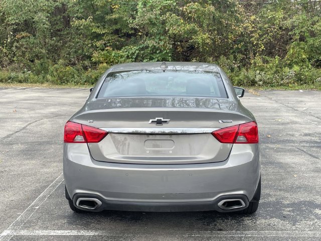 Used 2017 Chevrolet Impala Premier w/ Enhanced Convenience Package FWD image 5