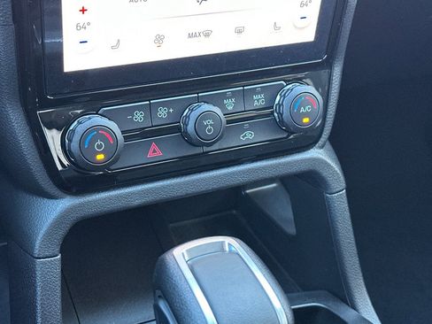 New 2025 Ford Ranger XLT w/ Equipment Group 301A High image 19