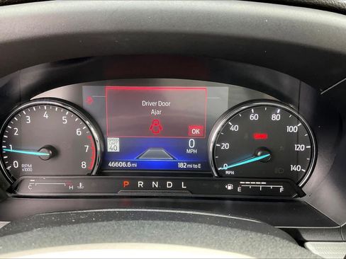 Certified 2022 Ford Explorer XLT w/ Equipment Group 202A AWD/4WD image 22