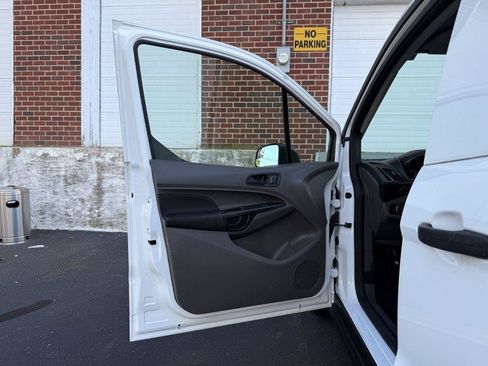 Used 2020 Ford Transit Connect XL FWD image 11