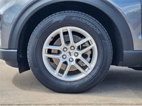 New 2026 Ford Explorer Active w/ Active Comfort Package RWD image 7
