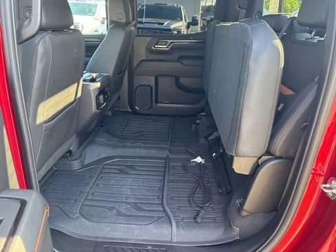Used 2024 GMC Sierra 1500 AT4 w/ Technology Package AWD/4WD image 7