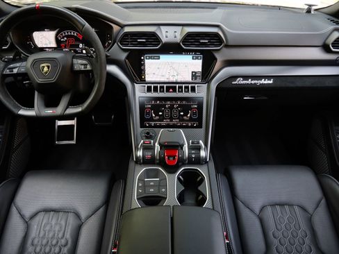 Used 2023 Lamborghini Urus Performante AWD/4WD image 7