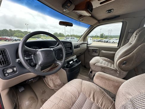 Used 1998 Chevrolet Express 1500 RWD image 9