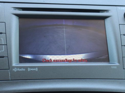 Used 2015 Toyota Prius Three w/ Solar Roof Package FWD image 26