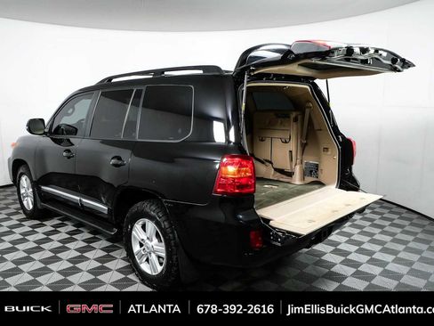 Used 2015 Toyota Land Cruiser AWD/4WD image 36