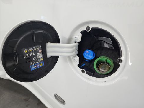 Used 2021 RAM 3500 Laramie image 39