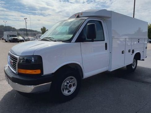 New 2025 GMC Savana 3500 w/ Power Convenience Package image 4