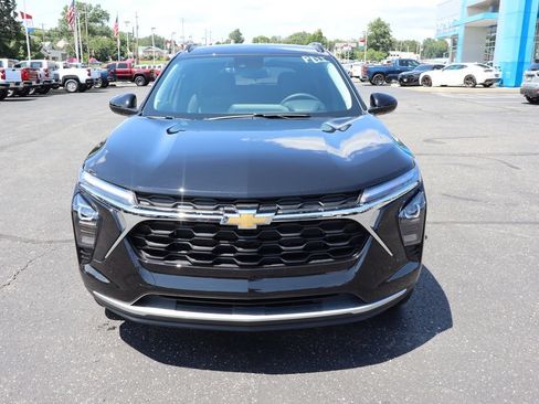 New 2026 Chevrolet Trax LT w/ LT Convenience Package FWD image 24