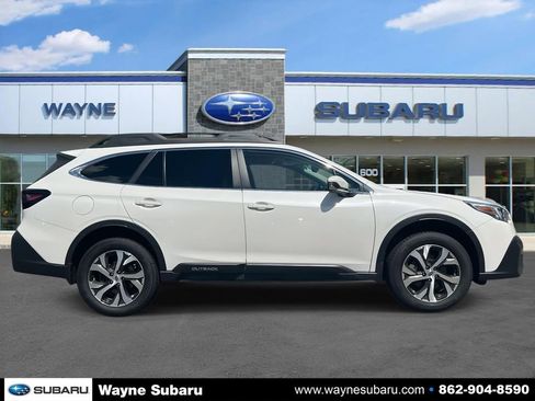 Certified 2022 Subaru Outback Limited image 5