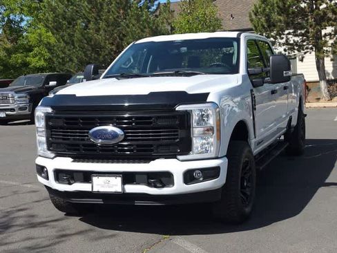 Used 2023 Ford F350 XLT AWD/4WD image 4