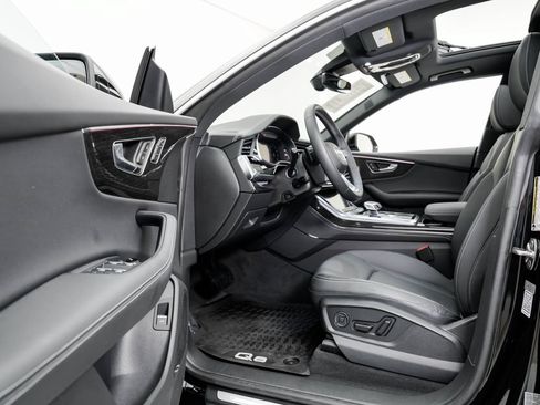 Certified 2024 Audi Q8 Premium Plus w/ Premium Plus Package AWD/4WD image 8
