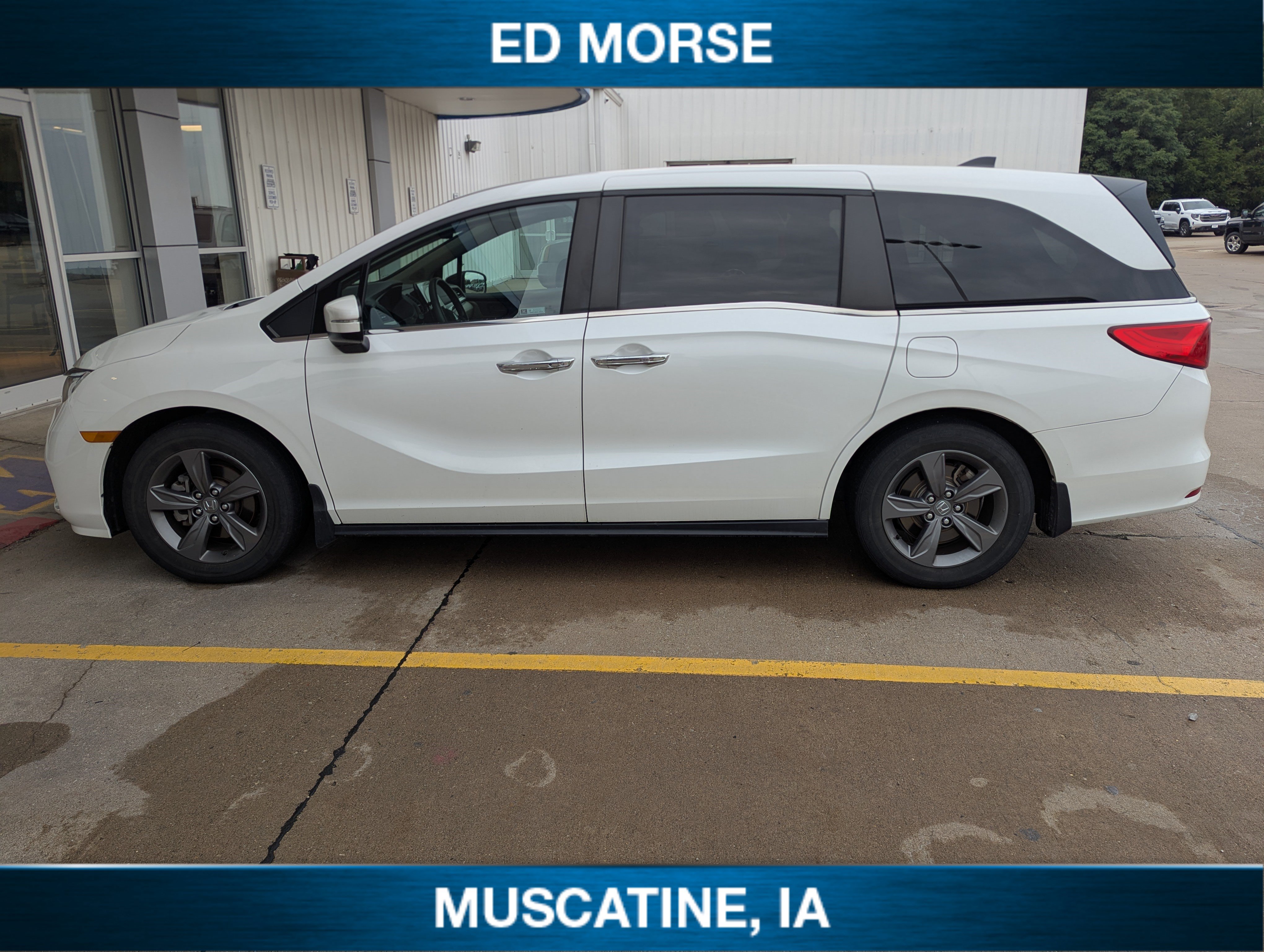 Used 2022 Honda Odyssey EX image 3