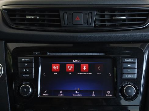 Used 2019 Nissan Rogue SV AWD/4WD image 38