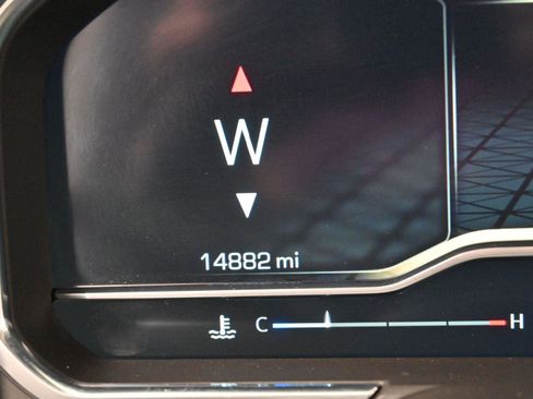 Used 2025 GMC Sierra 2500 AT4X image 41