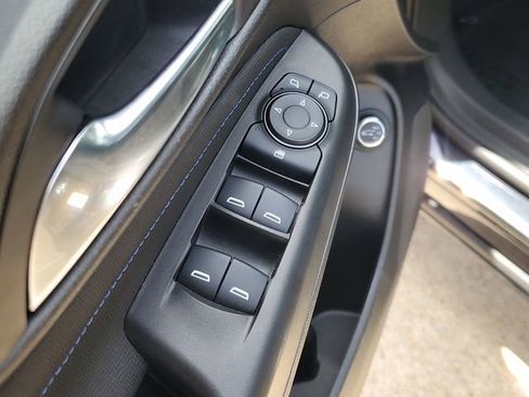 Used 2024 Buick Envista Sport Touring w/ Convenience I Package FWD image 18