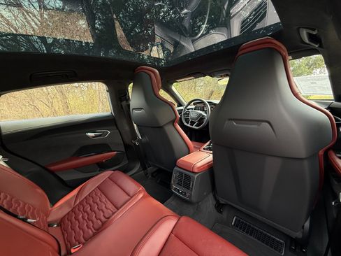 Used 2024 Audi RS e-tron GT w/ Carbon Performance Package image 23