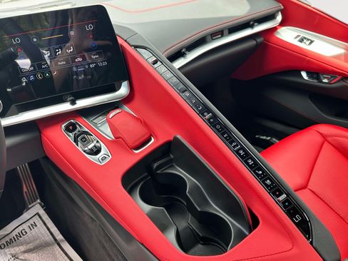 Used 2023 Chevrolet Corvette Stingray Preferred Conv w/ Z51 Performance Package RWD image 11