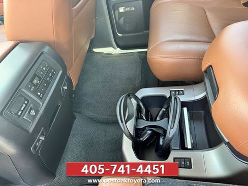 Used 2018 Toyota Sequoia Platinum RWD image 12