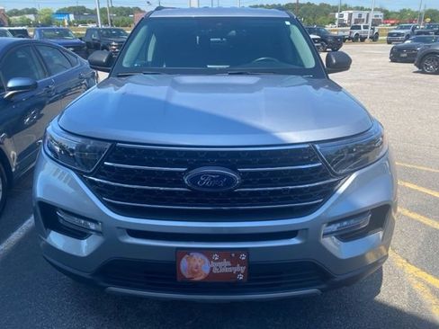 Used 2021 Ford Explorer XLT w/ Equipment Group 202A image 1