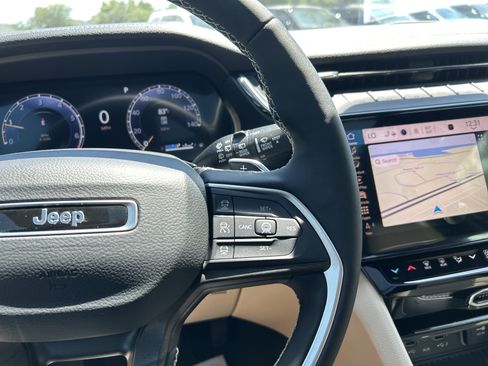 New 2026 Jeep Grand Cherokee L Limited RWD image 20