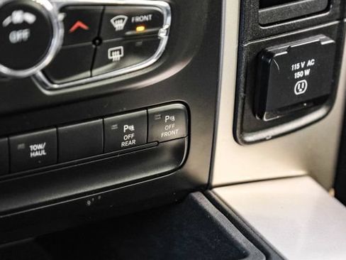 Used 2015 RAM 1500 Express AWD/4WD image 32
