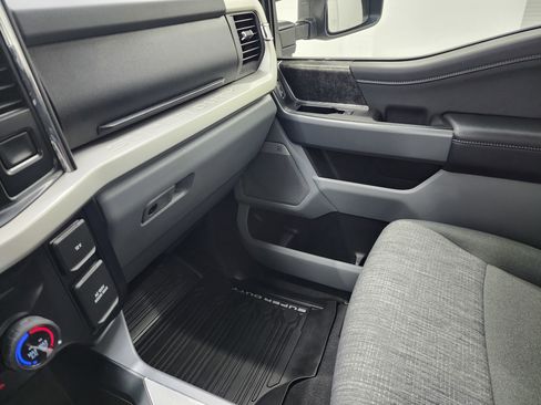 Used 2024 Ford F350 XLT w/ XLT Premium Package image 12