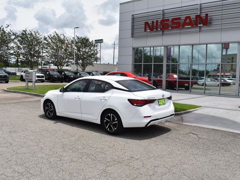 Used 2024 Nissan Sentra SV FWD image 5
