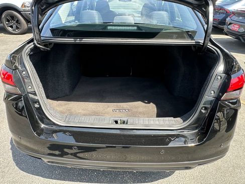 Used 2024 Nissan Versa SR FWD image 19