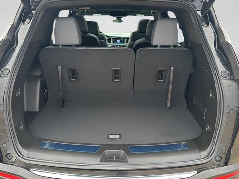 Used 2024 Buick Enclave Essence w/ Experience Buick Package image 21