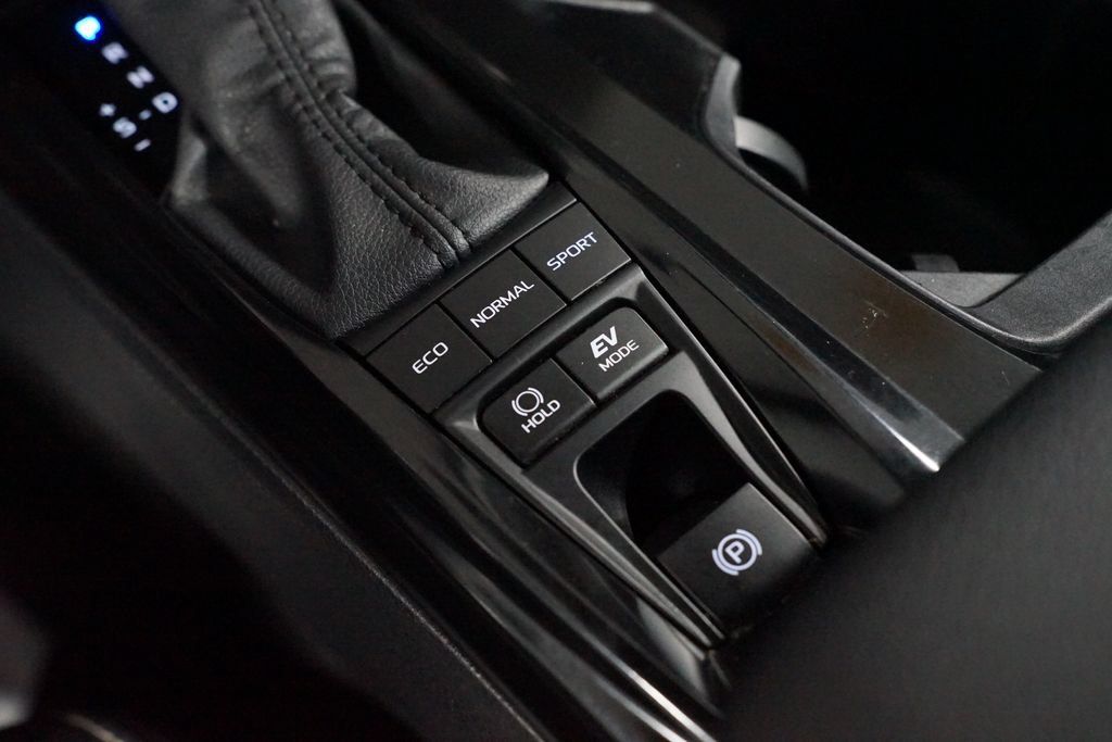 Certified 2025 Toyota Camry SE FWD image 23