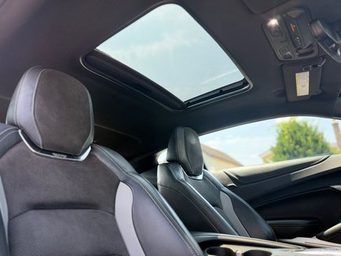 Used 2023 Chevrolet Camaro LT RWD image 11