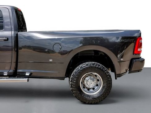 Used 2023 RAM 3500 Laramie AWD/4WD image 11