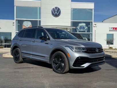 New 2024 Volkswagen Tiguan SE R-Line